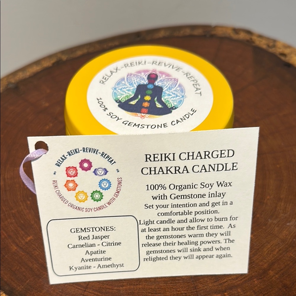 Chakra PRIDE  Gemstone 100% Soy Candle Hand Crafted Gift 🎁 Wrapped Rainbow - Picture 5 of 5